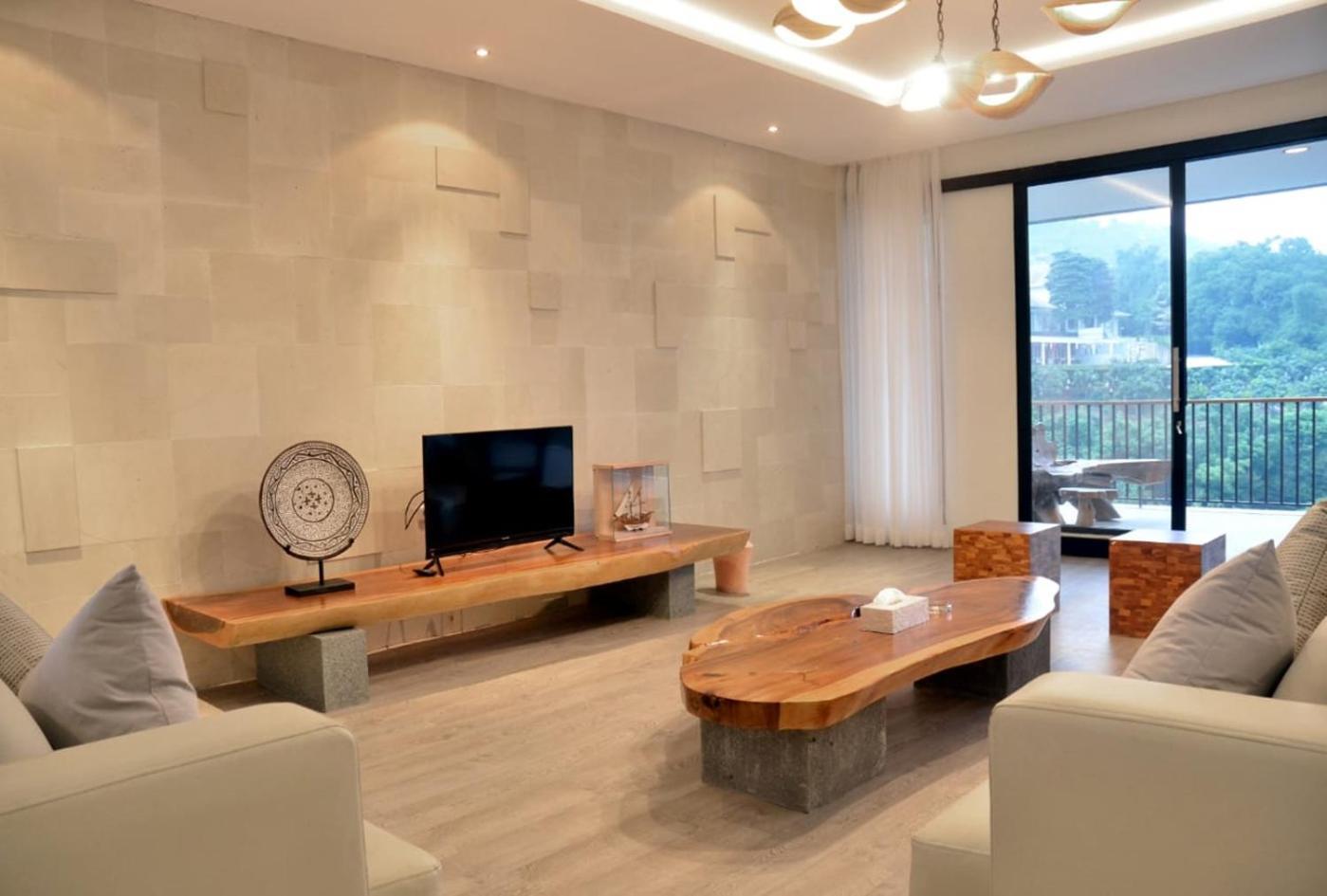 Villa Indah 2 Mountain 8 Bedroom Private Pool Bandung
