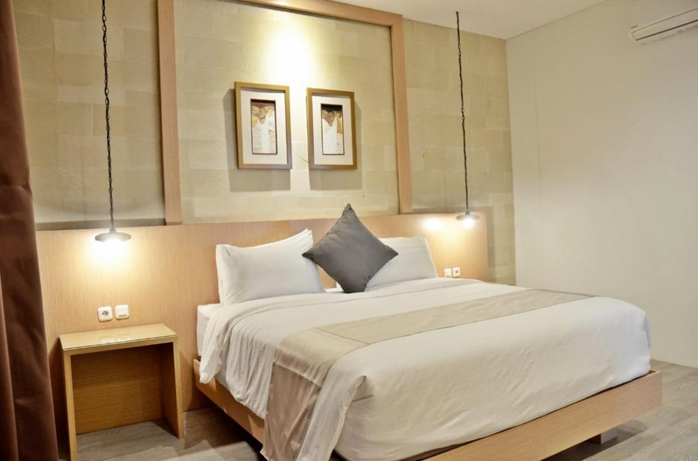 Indah 2 Mountain 8 Bedroom Private Pool Villa Bandung