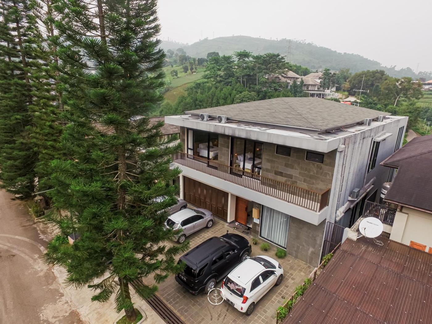 Villa Indah 2 Mountain 8 Bedroom Private Pool *